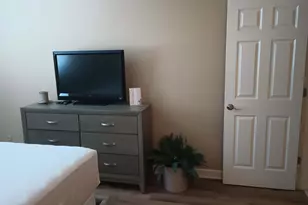 1880 Bonnie Ln, Hoffman Estates, IL 60169 - Photo 19