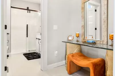 802 E Grove Street, Bloomington, IL 61701 - Photo 23