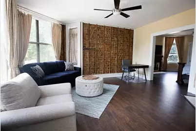 802 E Grove Street, Bloomington, IL 61701 - Photo 3