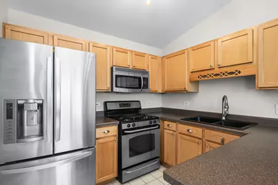 1288 N Red Oak Circle #3, Round Lake Beach, IL 60073 - Photo 7