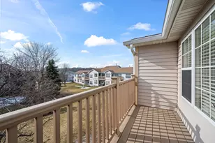 1288 N Red Oak Cir, Round Lake Beach, IL 60073 - Photo 9