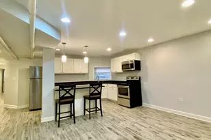 1721 W Bryn Mawr Ave, Chicago, IL 60660 - Photo 11