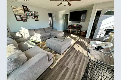 314 W Cherokee Avenue, Shabbona, IL 60550 - Photo 13