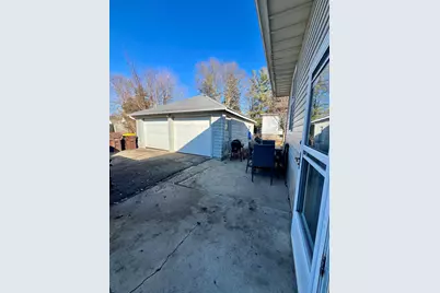 314 W Cherokee Avenue, Shabbona, IL 60550 - Photo 23