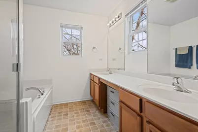 2433 Rocky Hill Circle, Joliet, IL 60432 - Photo 13