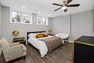 3918 S King Dr, Chicago, IL 60653 - Photo 13