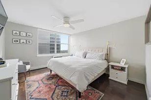 3033 N Sheridan Rd, Chicago, IL 60657 - Photo 13