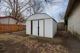 1510 E Olive St, Bloomington, IL 61701 - Photo 39