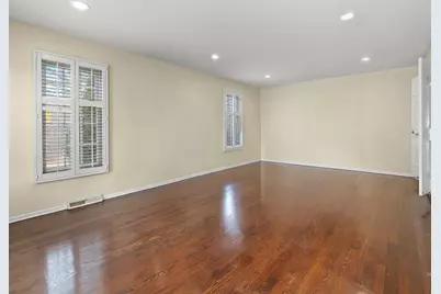 [Address not provided], Palatine, IL 60067 - Photo 11