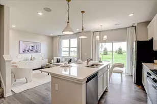 324 Kingsport Dr, South Elgin, IL 60177 - Photo 15