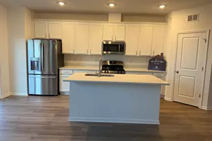 324 Kingsport Dr, South Elgin, IL 60177 - Photo 7