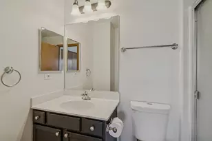 32481 Bakers Dr, Lakemoor, IL 60051 - Photo 11