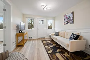 3909 N Cumberland Ave, Chicago, IL 60634 - Photo 3