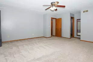 2112 Parker Ave, Bloomington, IL 61701 - Photo 39