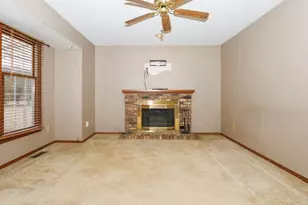 2112 Parker Ave, Bloomington, IL 61701 - Photo 11