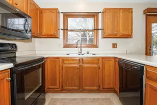 2112 Parker Ave, Bloomington, IL 61701 - Photo 5