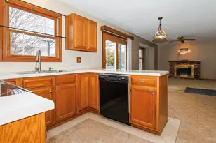 2112 Parker Ave, Bloomington, IL 61701 - Photo 7