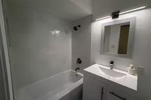 2722 Cherrywood Pl, Hazel Crest, IL 60429 - Photo 9