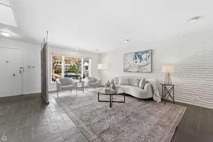 1127 W Albion Ave, Chicago, IL 60626 - Photo 3