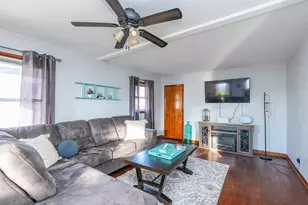 284 N Clinton Ave, Bradley, IL 60915 - Photo 11