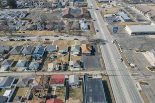 284 N Clinton Ave, Bradley, IL 60915 - Photo 5