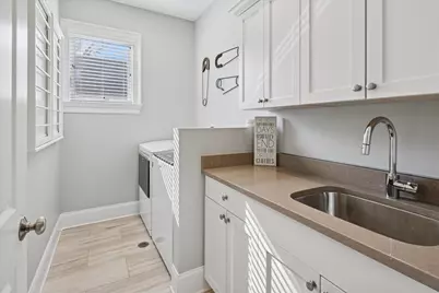 2908 N Seeley Avenue, Chicago, IL 60618 - Photo 27