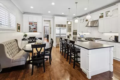 2908 N Seeley Avenue, Chicago, IL 60618 - Photo 9