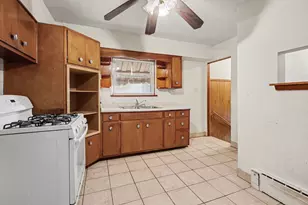 527 155th Pl, Calumet City, IL 60409 - Photo 7