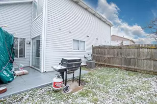 2120 Brittany Ct, Glendale Heights, IL 60139 - Photo 11