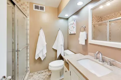 4250 N Marine Drive #1707, Chicago, IL 60613 - Photo 15