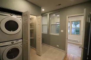 1446 W Irving Park Rd, Chicago, IL 60613 - Photo 21