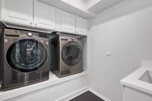 702 Courtland Cir, Western Springs, IL 60558 - Photo 17