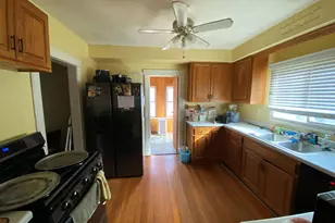 1130 16th St, Rockford, IL 61104 - Photo 3