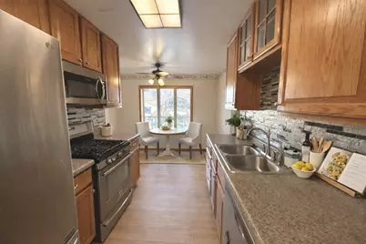 8408 49th Street, Coal Valley, IL 61240 - Photo 5