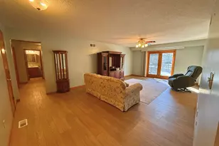 8408 49th St, Coal Valley, IL 61240 - Photo 19