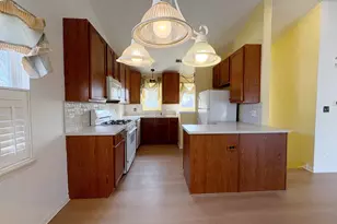 2611 Cedar Glade Dr, Naperville, IL 60564 - Photo 13