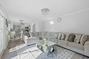 321 Bittersweet Ct, Schaumburg, IL 60193 - Photo 19