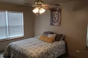 12248 Fairway Cir, Blue Island, IL 60406 - Photo 3