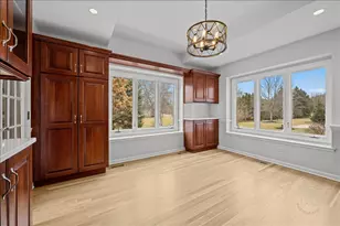 2802 Wedgewood Dr, Naperville, IL 60565 - Photo 11