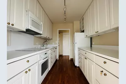 5757 N Sheridan Road #17H, Chicago, IL 60660 - Photo 9