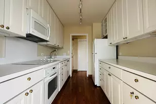 5757 N Sheridan Rd, Chicago, IL 60660 - Photo 9