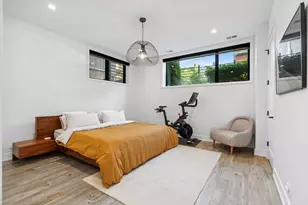 1541 W Pearson St, Chicago, IL 60642 - Photo 9