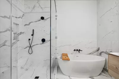 1541 W Pearson Street #1, Chicago, IL 60642 - Photo 11