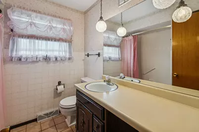 87 E Craig Drive, Chicago Heights, IL 60411 - Photo 9