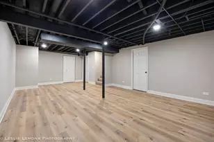 1026 Briarcliffe Blvd, Wheaton, IL 60189 - Photo 9