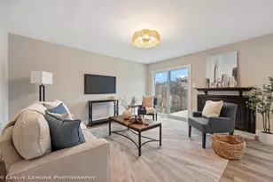 1026 Briarcliffe Blvd, Wheaton, IL 60189 - Photo 3