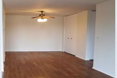 10353 Dearlove Road #5E, Glenview, IL 60025 - Photo 7