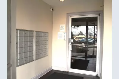 10353 Dearlove Road #5E, Glenview, IL 60025 - Photo 3