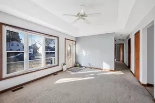 637 Madison St, Batavia, IL 60510 - Photo 3