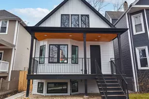 3727 W Sunnyside Ave, Chicago, IL 60625 - Photo 1